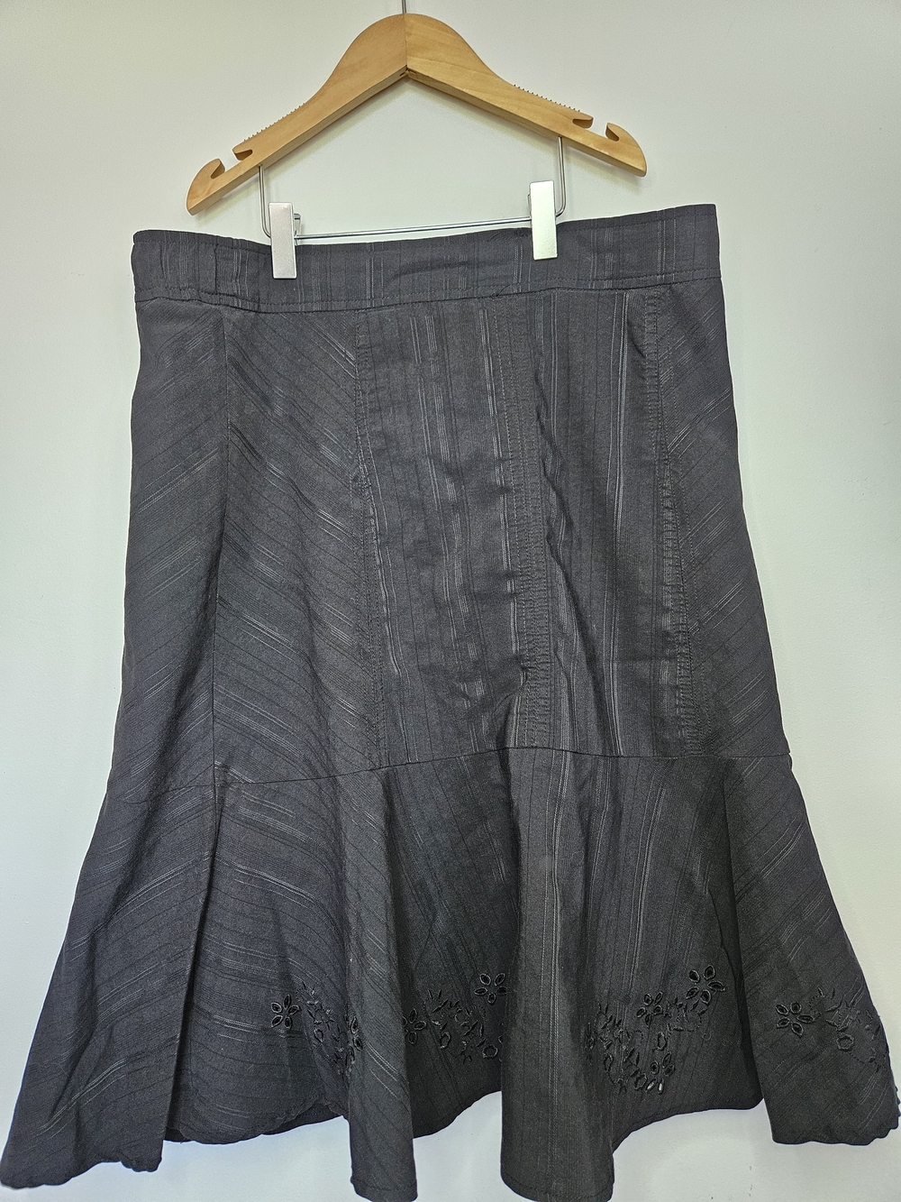 Emotions Black Eyelet Embroidered Panel A-Line Midi Skirt 9🔥